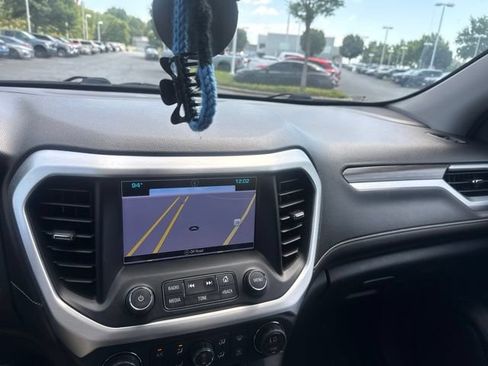 Used 2019 GMC Acadia SLT AWD/4WD image 11