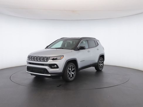 New 2026 Jeep Compass Limited image 36