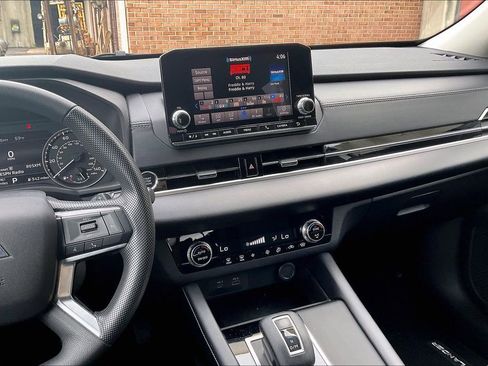 Used 2022 Mitsubishi Outlander ES AWD/4WD image 6