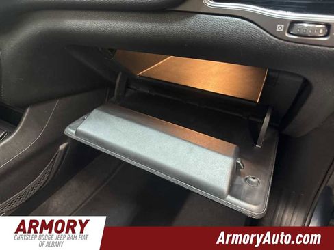 Used 2019 Jeep Cherokee Limited image 44