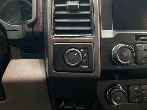 Used 2020 Ford F150 XLT w/ Equipment Group 302A Luxury AWD/4WD image 19