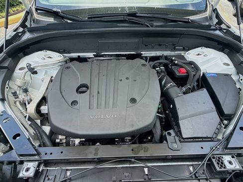 Used 2023 Volvo XC60 B5 Plus FWD image 31