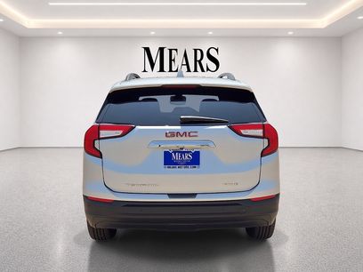 Used 2022 GMC Terrain SLE w/ Driver Convenience Package