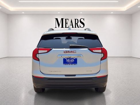 Used 2022 GMC Terrain SLE w/ Driver Convenience Package AWD/4WD image 4