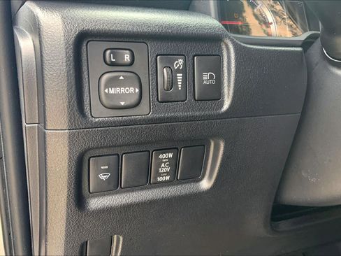 Used 2020 Toyota 4Runner Limited AWD/4WD image 37