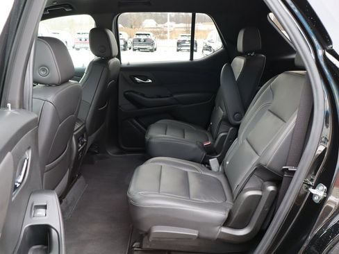 Used 2023 Chevrolet Traverse LT image 41