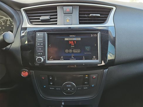 Used 2019 Nissan Sentra SR image 19