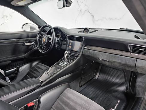 Used 2019 Porsche 911 GT3 RS RWD image 15