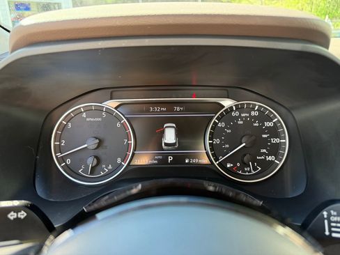 Used 2023 Nissan Rogue SV image 19