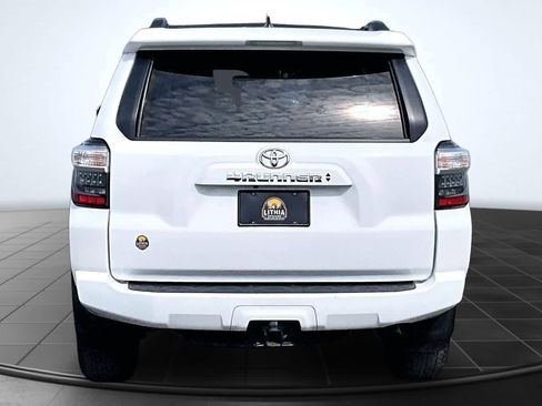 Used 2024 Toyota 4Runner SR5 Premium w/ Moonroof Package AWD/4WD image 5