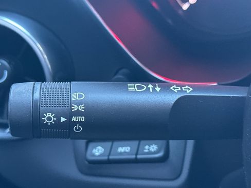 Used 2018 Chevrolet Camaro SS image 44