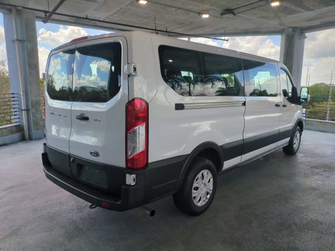 Used 2023 Ford Transit 350 XLT image 5