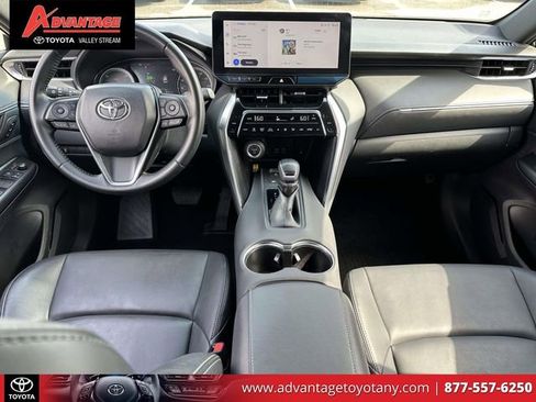 Certified 2023 Toyota Venza XLE AWD/4WD image 17