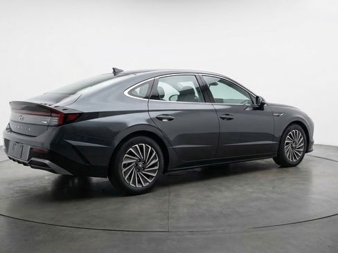 Used 2025 Hyundai Sonata SEL FWD image 9