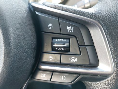 Certified 2023 Subaru Crosstrek 2.0i image 17