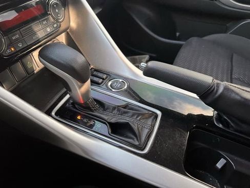 Used 2023 Mitsubishi Eclipse Cross LE image 19