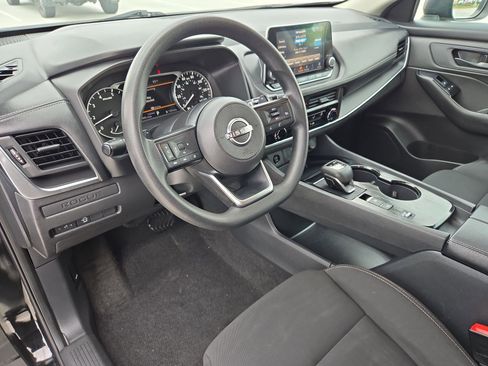 Used 2024 Nissan Rogue S image 13
