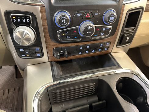 Used 2017 RAM 1500 Laramie w/ Convenience Group image 20