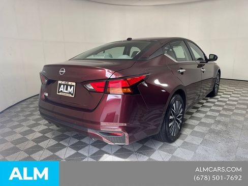 Used 2025 Nissan Altima 2.5 SV FWD image 6