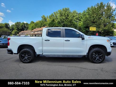Used 2024 Chevrolet Silverado 1500 LT Trail Boss w/ Convenience Package II image 6