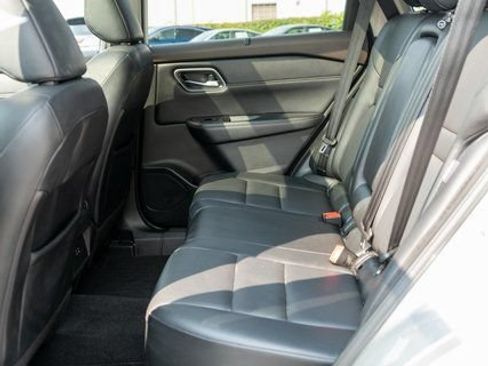 Used 2021 Nissan Rogue SV w/ Premium Package AWD/4WD image 12