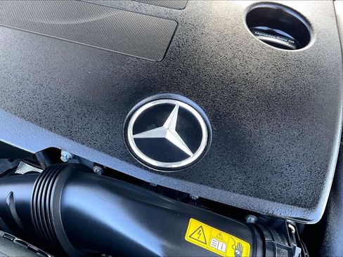 Used 2022 Mercedes-Benz GLC 300 4MATIC Coupe image 35