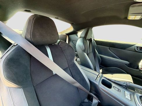 Used 2023 Toyota GR86 Premium w/ ALL Weather Mat Package (TMS) image 26