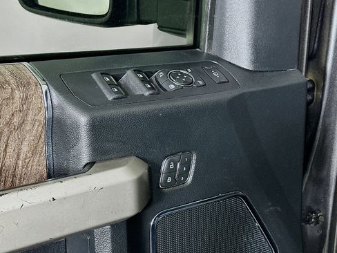 Used 2019 Ford F250 Lariat w/ Lariat Value Package AWD/4WD image 15