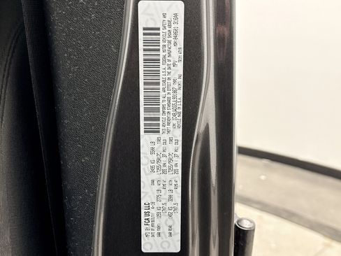 Used 2018 Jeep Wrangler Unlimited Sport image 11