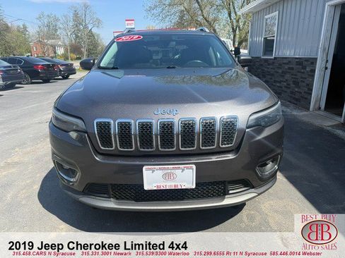 Used 2019 Jeep Cherokee Limited AWD/4WD image 2