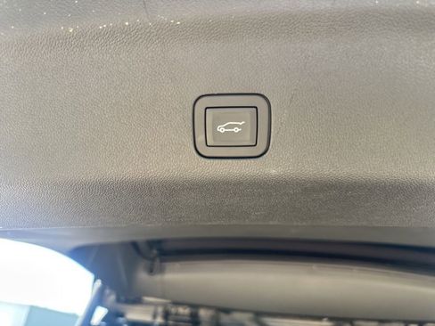 Used 2025 GMC Yukon Denali w/ Denali Reserve Package AWD/4WD image 52