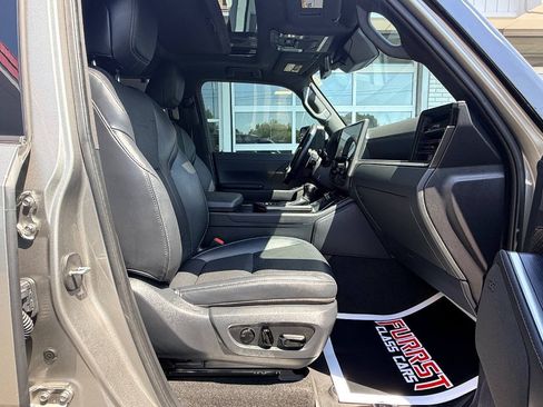 Used 2025 Lexus GX 550 w/ Accessory Package (Z1) AWD/4WD image 39