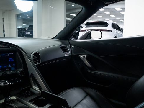 Used 2016 Chevrolet Corvette Z06 w/ 3LZ Preferred Equipment Group image 10