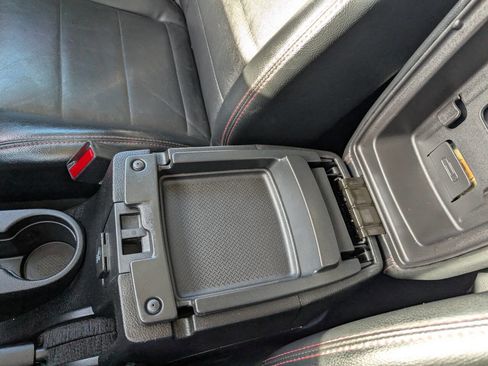 Used 2012 Jeep Wrangler Unlimited Sahara image 30