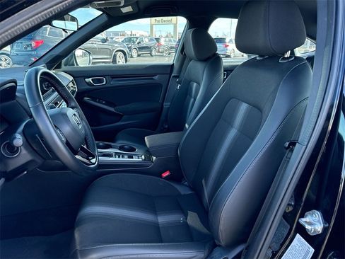 Used 2025 Honda Civic Sport image 11