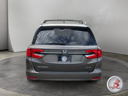 Used 2023 Honda Odyssey Elite image 5