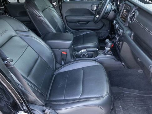 Used 2018 Jeep Wrangler Unlimited Sahara AWD/4WD image 21