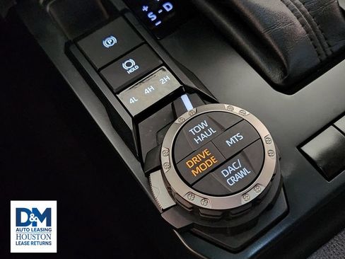 Used 2024 Toyota Tacoma TRD Off-Road image 28