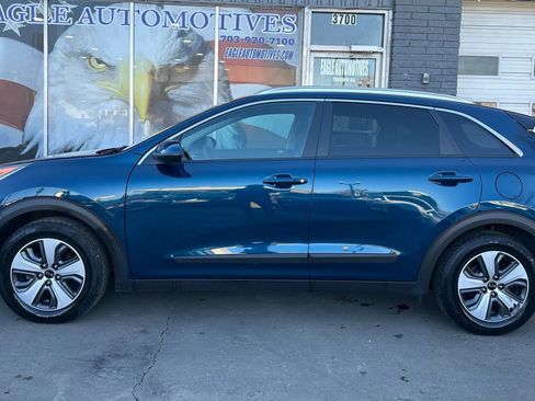 Used 2018 Kia Niro LX image 6