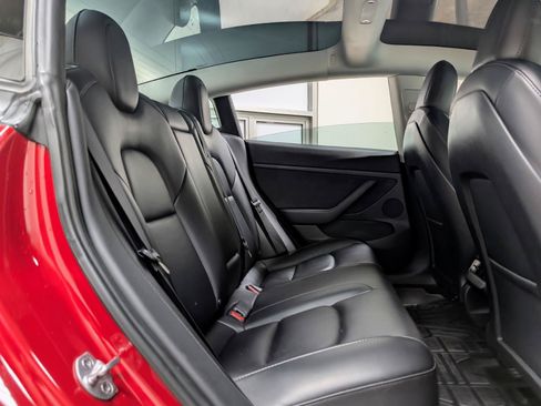 Used 2022 Tesla Model 3 Long Range AWD/4WD image 22