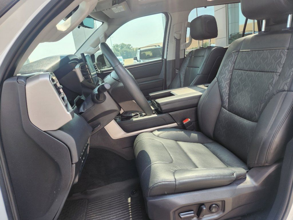 Used 2024 Toyota Sequoia Limited w/ Tow Technology Package AWD/4WD image 19