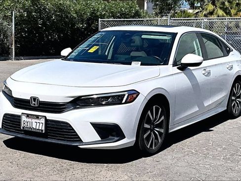 Used 2022 Honda Civic EX image 3
