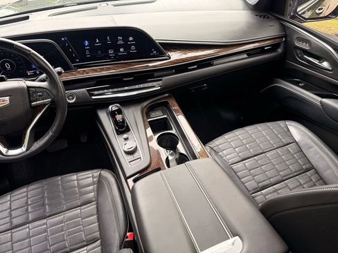 Used 2023 Cadillac Escalade Premium Luxury Platinum w/ LPO, Floor Liner Package AWD/4WD image 15