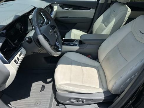 Used 2020 Cadillac XT6 Premium Luxury AWD/4WD image 20