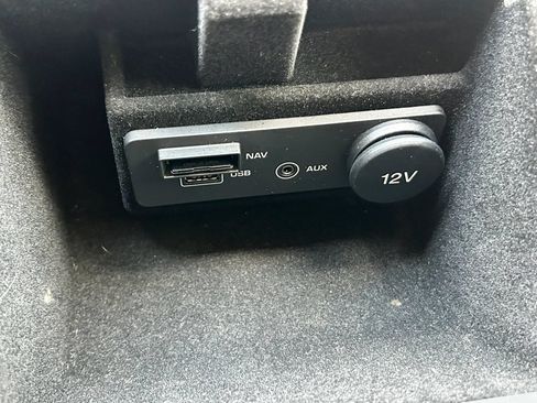 Used 2019 Land Rover Range Rover Evoque AWD/4WD image 27