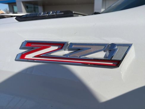 Used 2024 Chevrolet Silverado 2500 Custom w/ Custom Value Package image 34