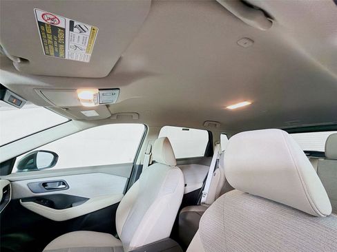 Used 2023 Nissan Rogue SV AWD/4WD image 37