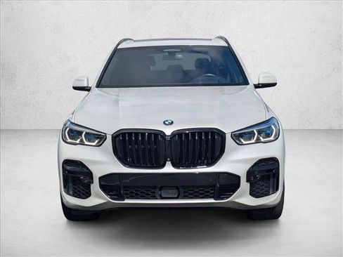 Used 2022 BMW X5 sDrive40i w/ M Sport Package RWD image 2