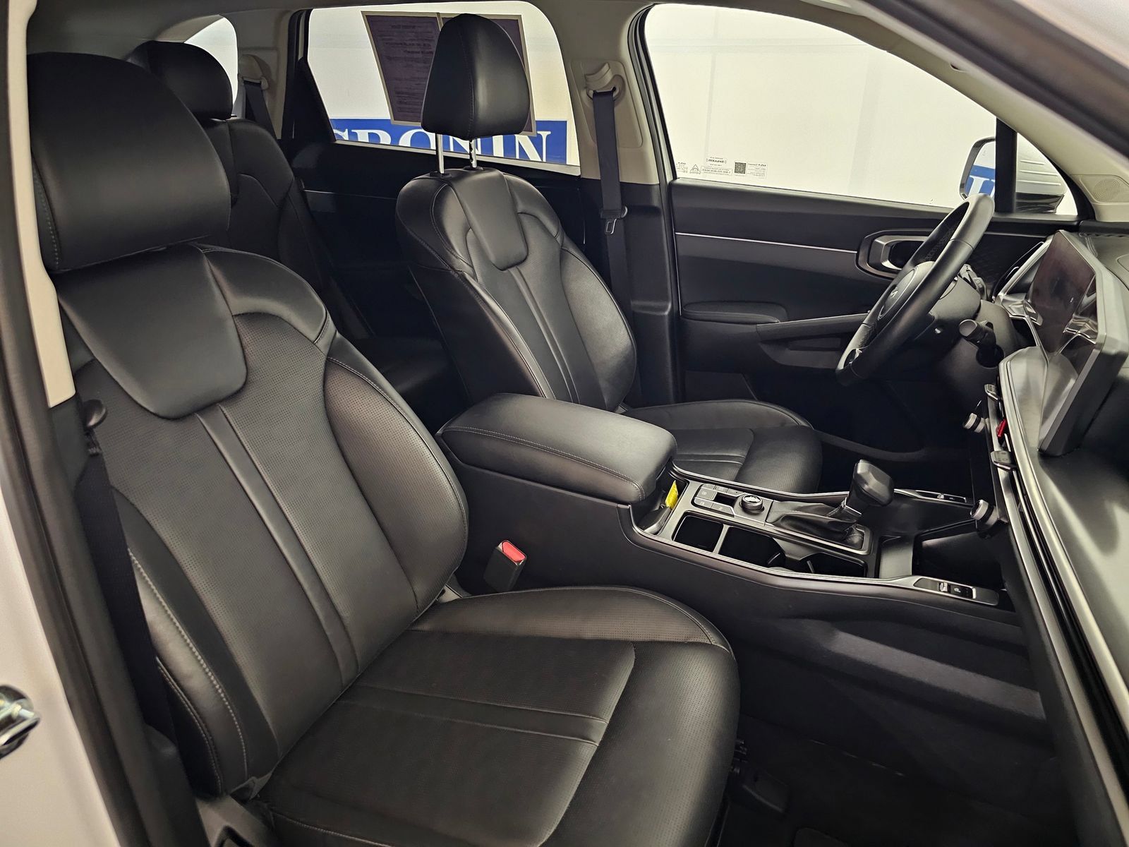 Used 2024 Kia Sorento S w/ Panoramic Sunroof Package FWD image 28