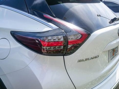 Used 2023 Nissan Murano SL w/ SL Moonroof Package image 13